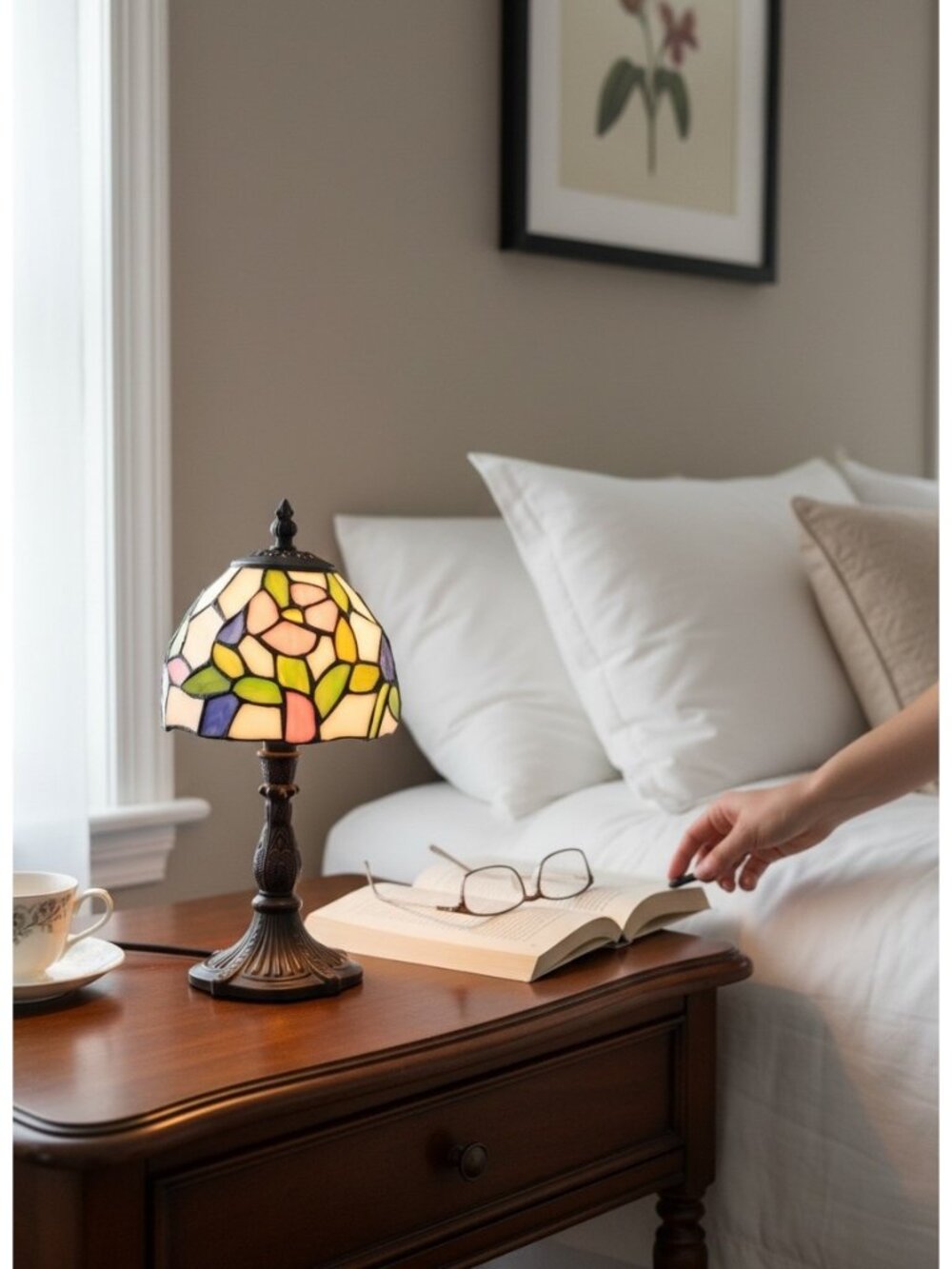 Tiffany-Style Stained Glass Mini Table Lamp With Floral Design & Bronze Base